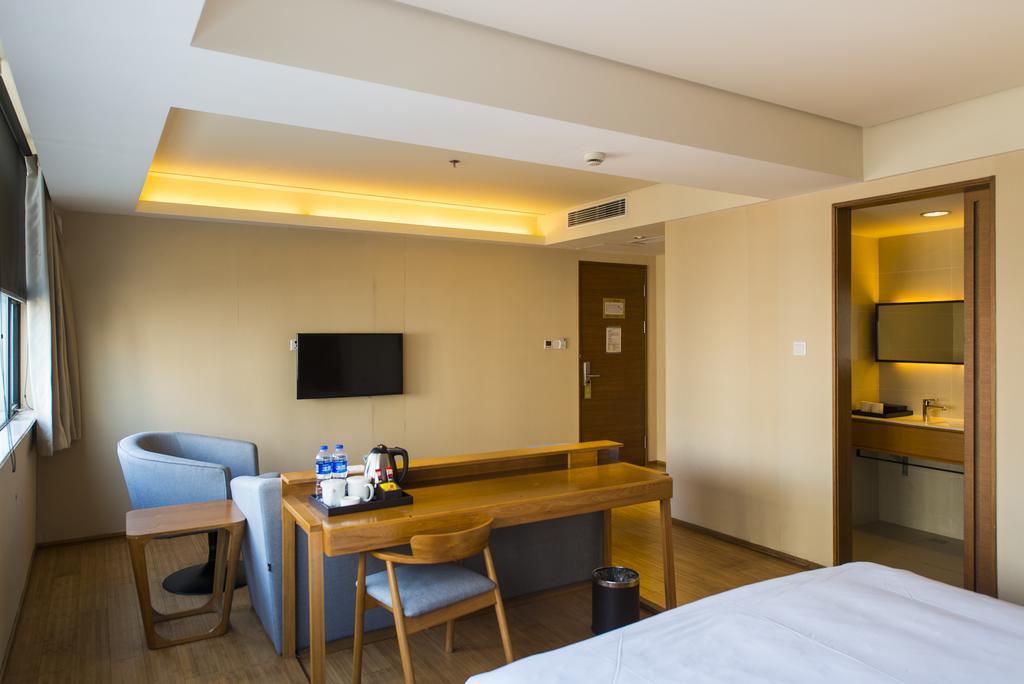 Ji Hotel Shanghai Xujiahui Exterior photo